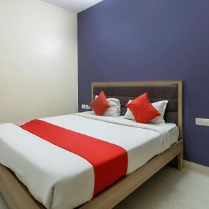 Hotel O Golden Inn Near Cubbon Park